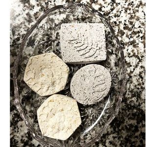 Hand crafted ground oatmeal Fig and Honey Bumble bombs Bombs Dye free